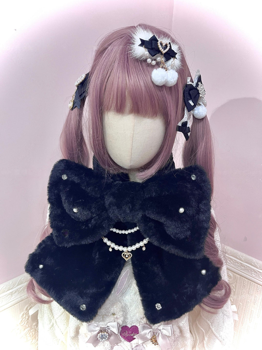 Ryousangata Faux Fur Scarf, Heart-Shaped Brooch 44461:809471