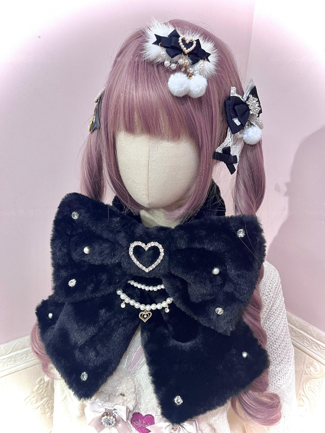 Ryousangata Faux Fur Scarf, Heart-Shaped Brooch 44461:809473