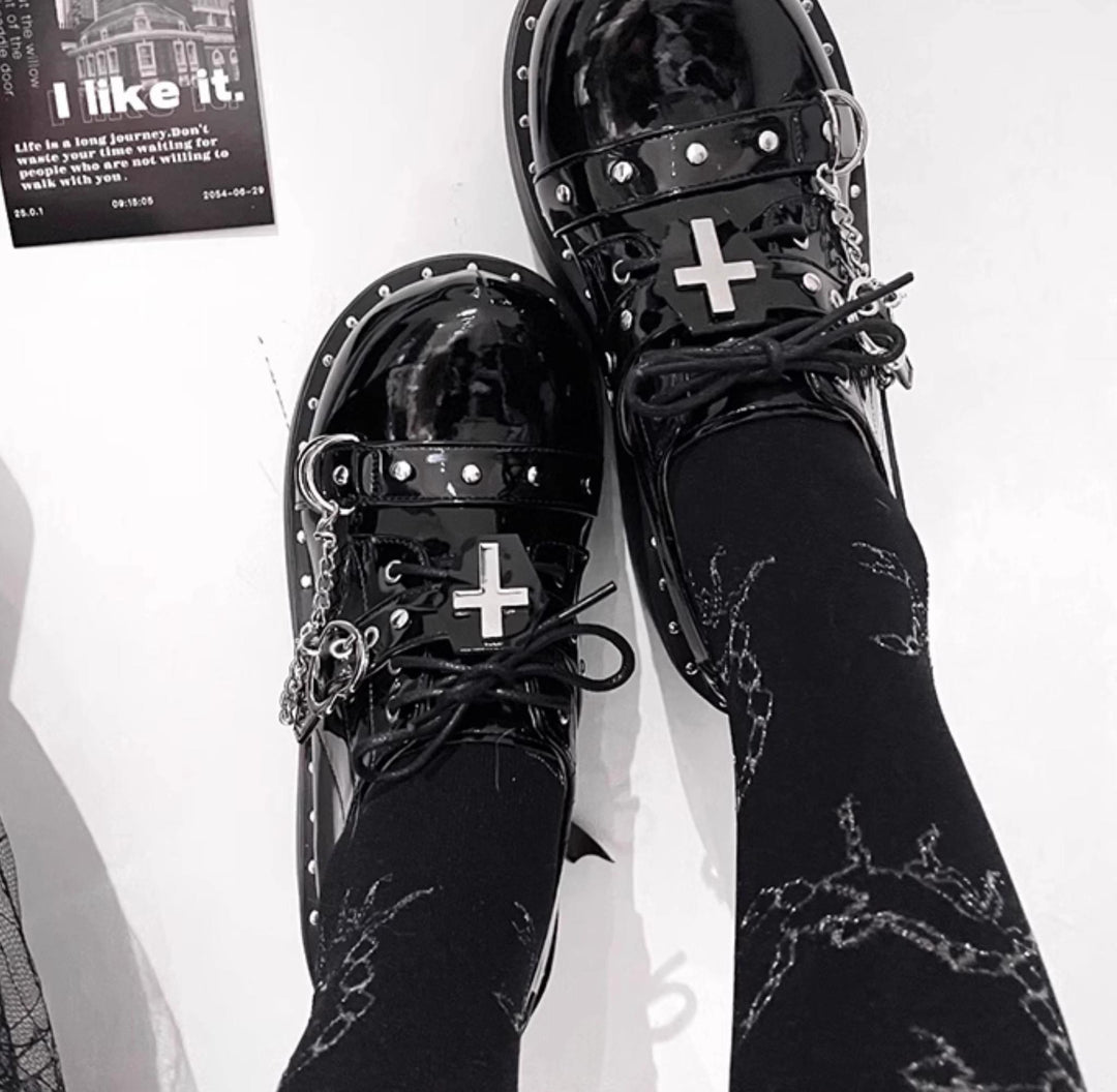 Punk Platform Shoes Round Toe Spice Girl Shoes Metal Crosses 38050:596302