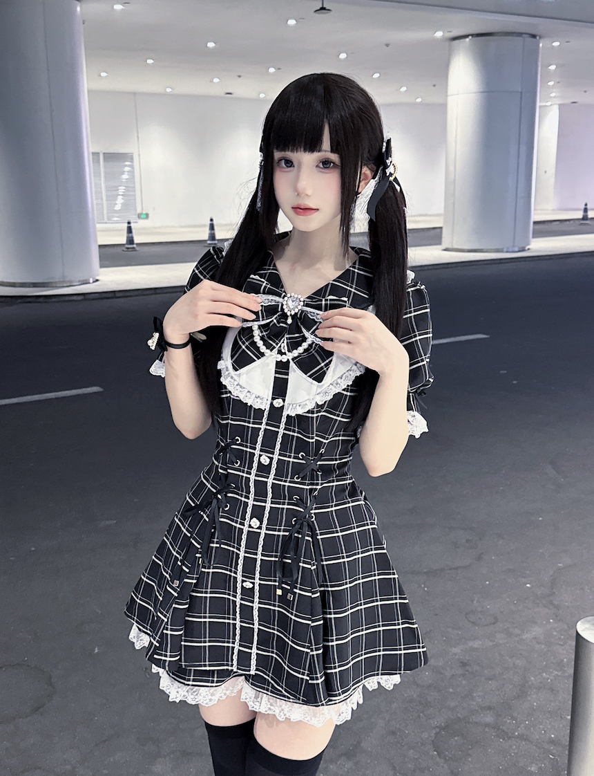 Jirai Kei Dress With Lace-Up Waist & Pocketed Shorts 43005:761703