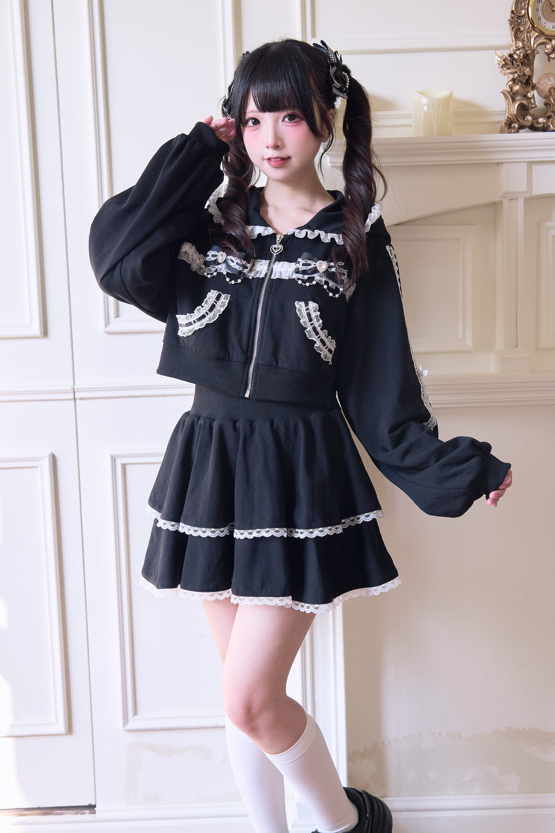 Sport Jirai Kei Hoodie Jacket Pants and Skirt with Lace Detail (Black / M) 42521:743632