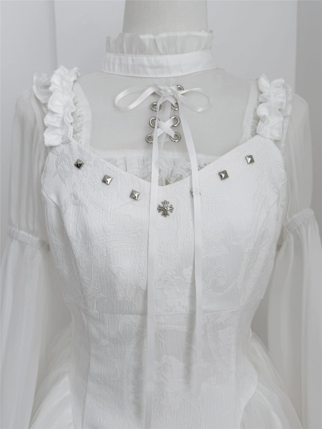 Black/White Jirai Kei Jumper Dress & Hime-Sleeved Sheer Blouse 43326:773579