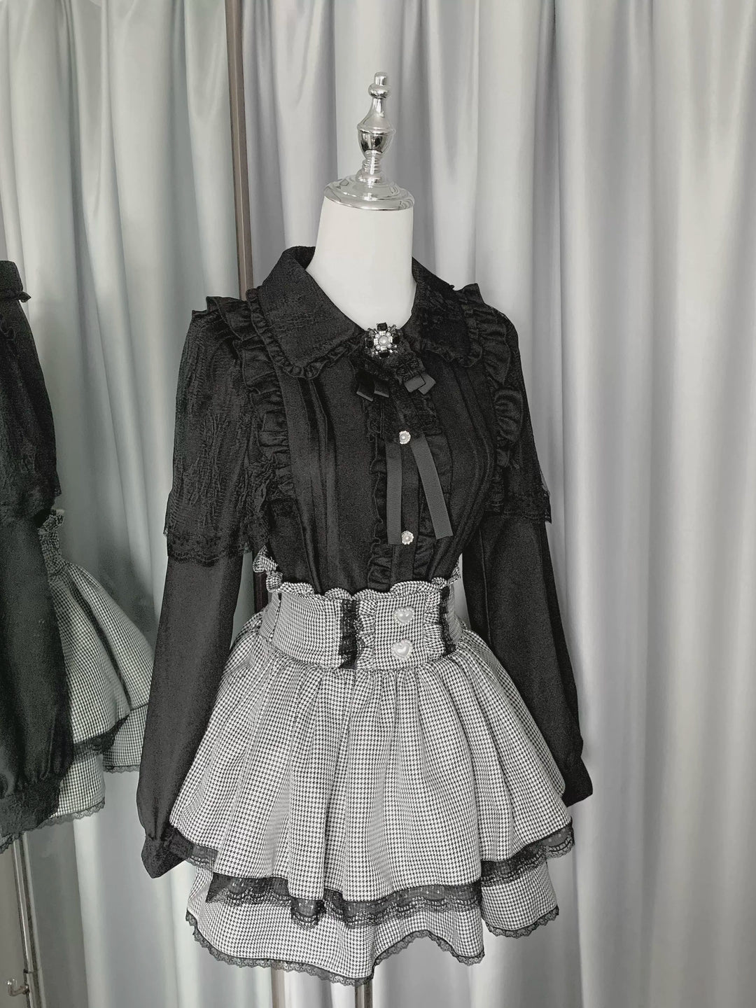 Jirai Kei Skirt Set Long Sleeve Lace Blouse And Skirt Set (L M S XL / L M S XL) 41034:685822
