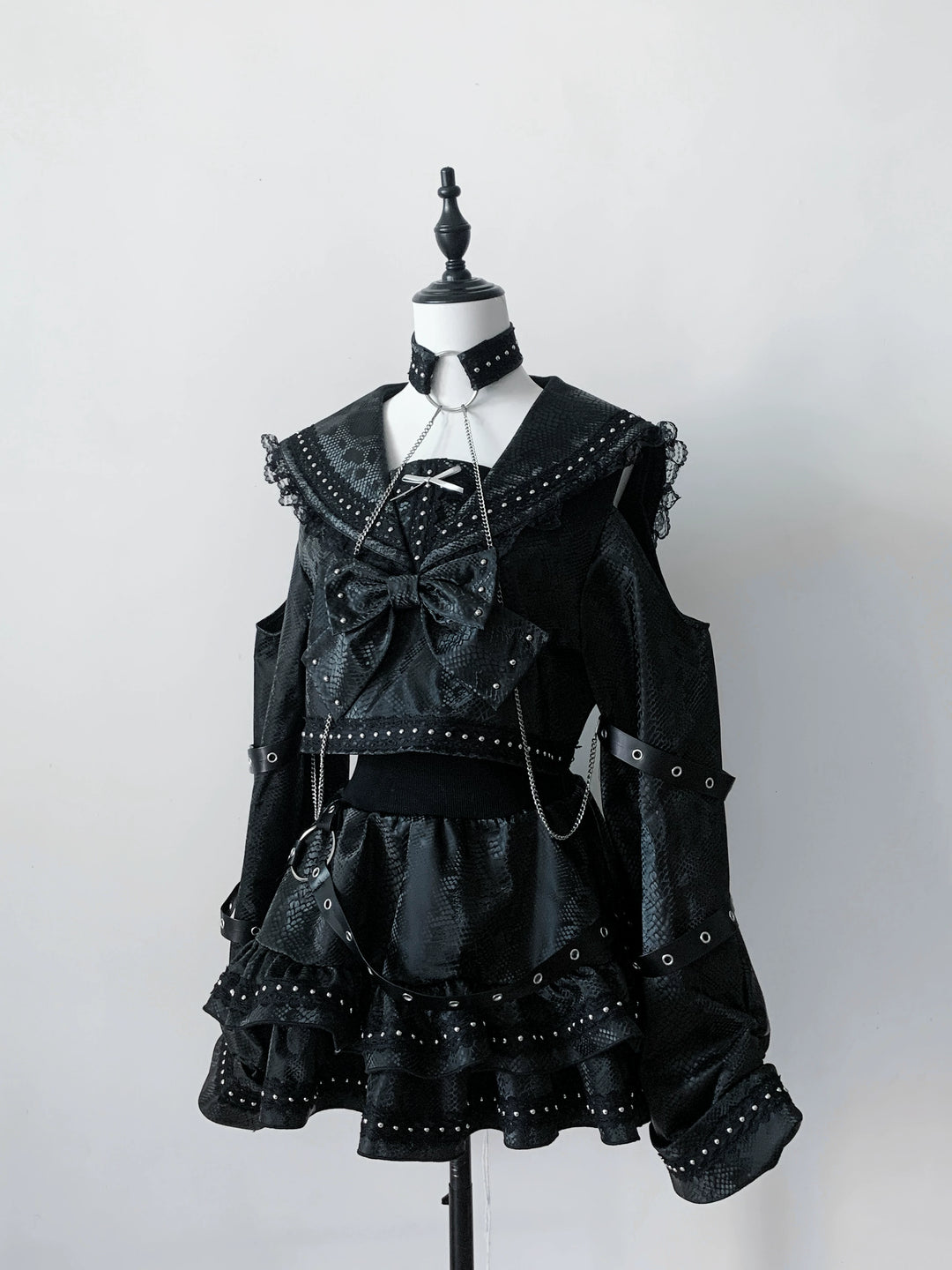 Subculture Black Top & Skirt Set, Snakeskin-Like Style (L S) 44771:827669