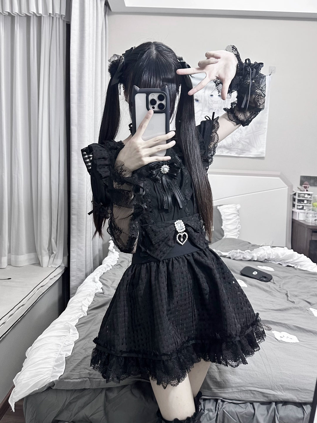 Short-Sleeved Jirai Kei Blouse with Choker and Tulle Cuffs (L M S XL) 42862:756617