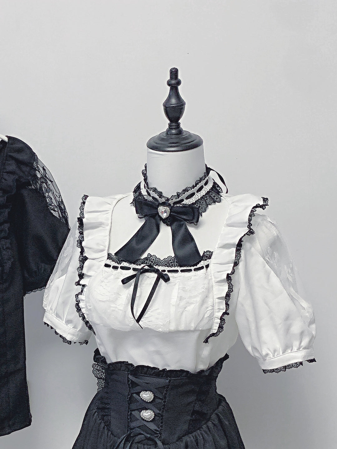 Black / White Jirai Kei Blouse + High-Waisted Skirt (2XL 3XL L M S XL) 43001:761578