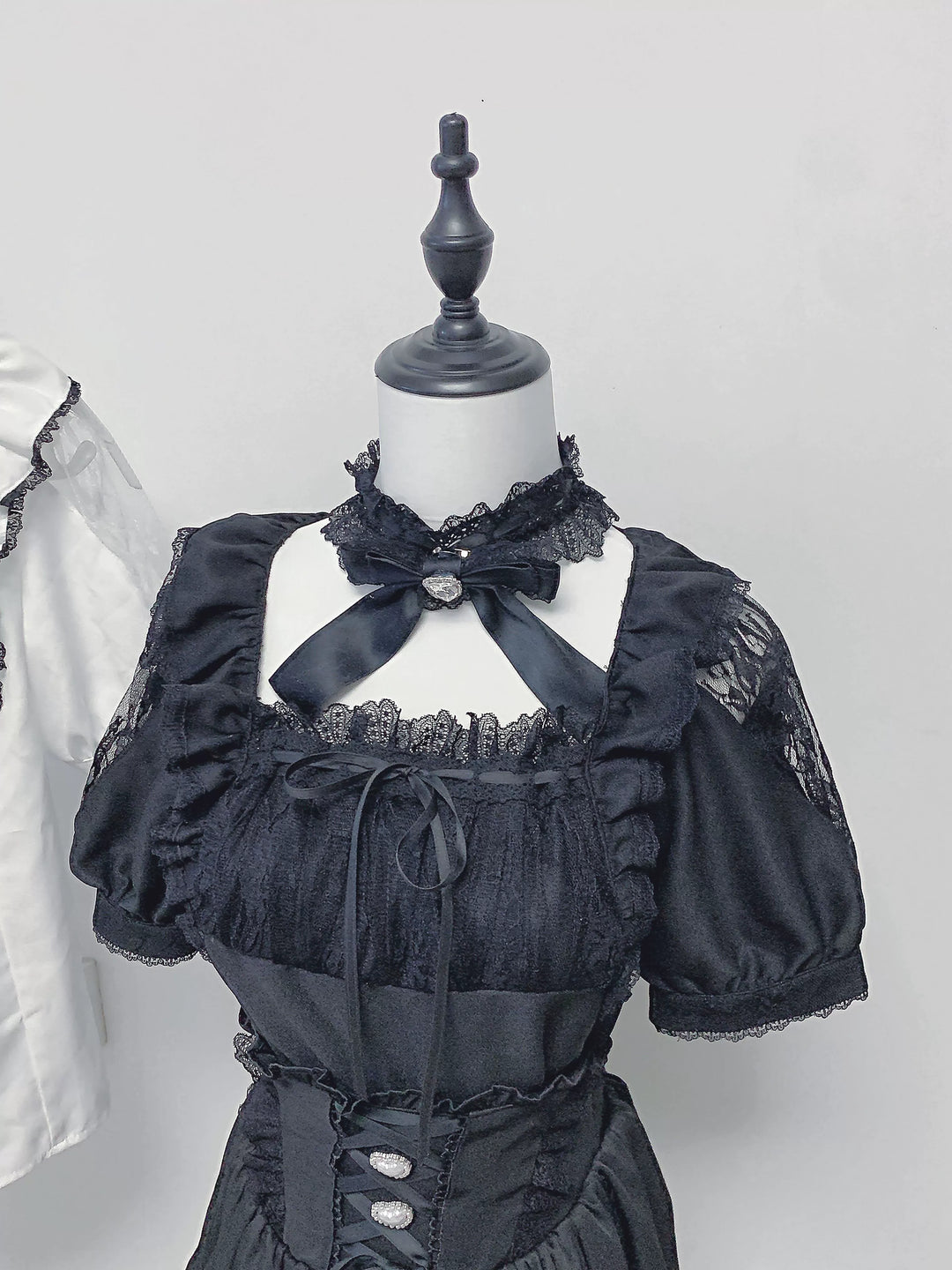 Black / White Jirai Kei Blouse + High-Waisted Skirt (2XL 3XL L M S XL) 43001:761583