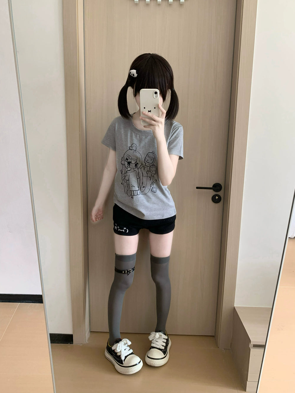 Gray Yami Kawaii T-Shirt With Anime Sick Girl Print 42898:757205