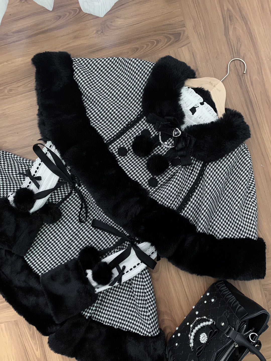 Houndstooth Jirai Kei Plush Cape, High-Waisted Skirt 44591:814679