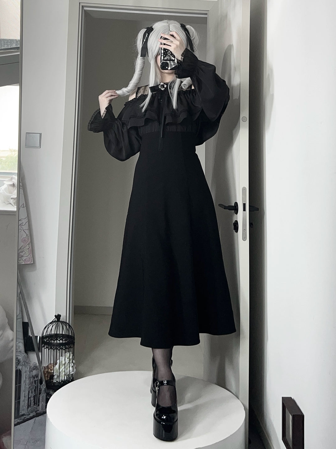Gothic Black Open-Shoulder Long Dress (Black / Large Small) 44168:798404