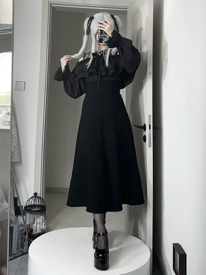 Gothic Black Open-Shoulder Long Dress (Black / Large Small) 44168:798404