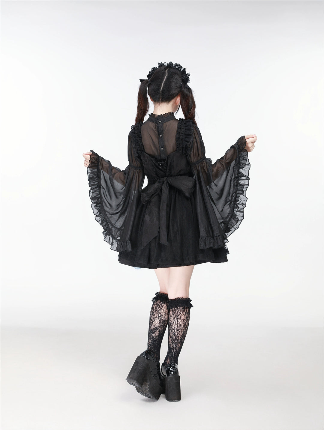 Black/White Jirai Kei Jumper Dress & Hime-Sleeved Sheer Blouse 43326:773590