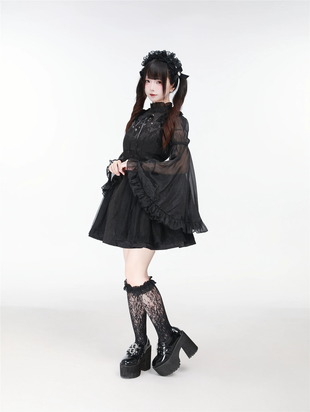 Black/White Jirai Kei Jumper Dress & Hime-Sleeved Sheer Blouse 43326:773591