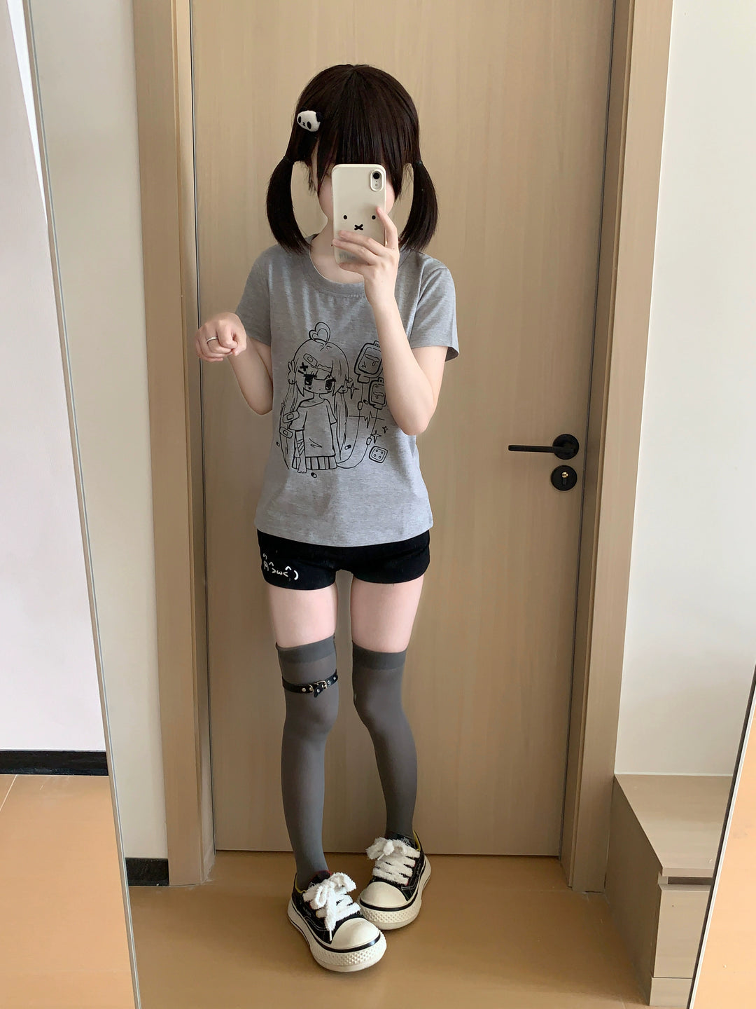 Gray Yami Kawaii T-Shirt With Anime Sick Girl Print 42898:757203