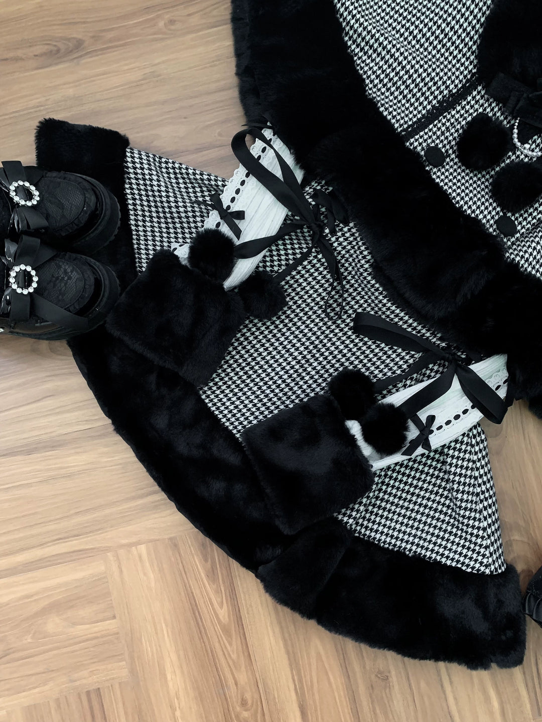 Houndstooth Jirai Kei Plush Cape, High-Waisted Skirt 44591:814682
