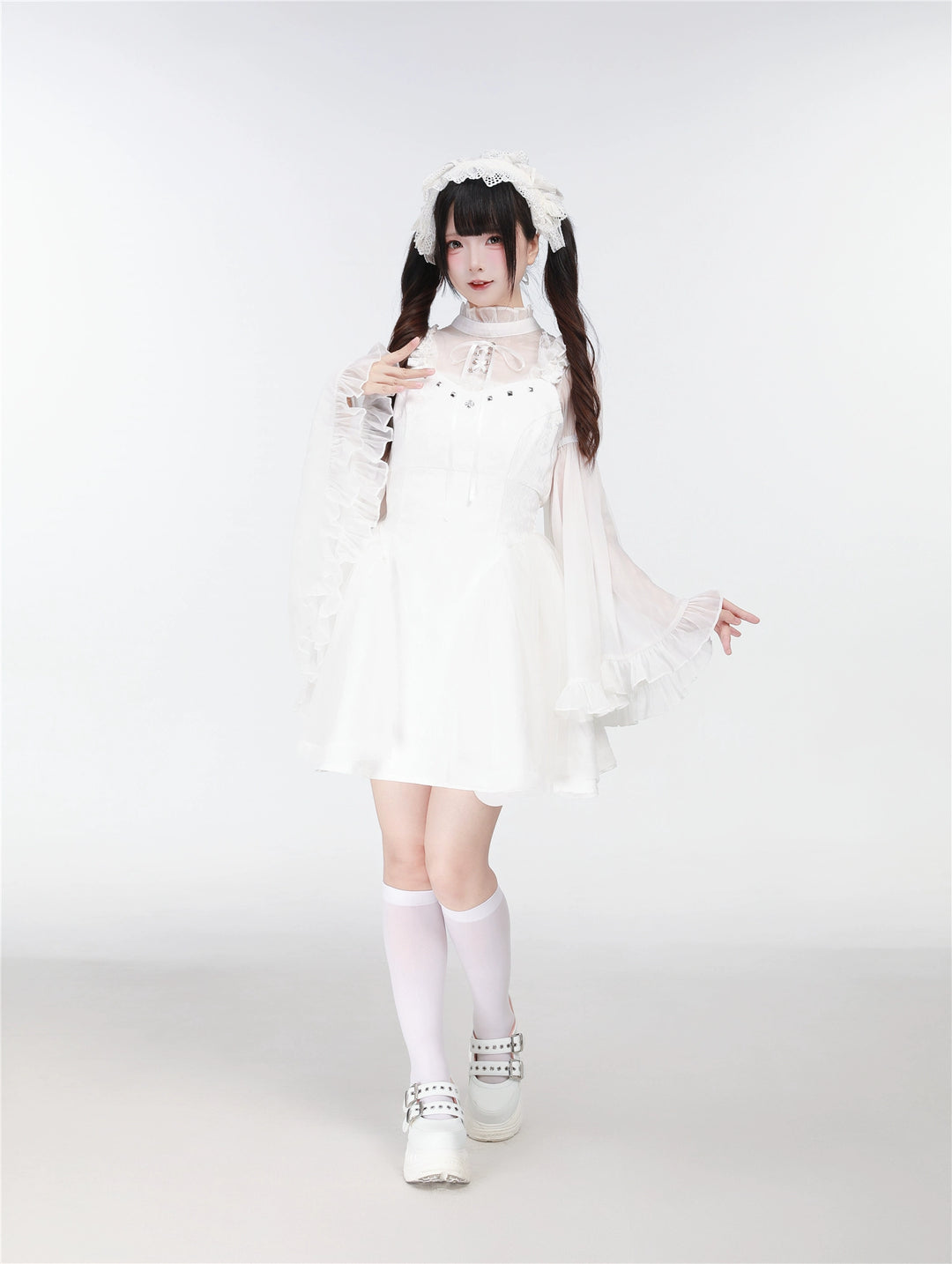 Black/White Jirai Kei Jumper Dress & Hime-Sleeved Sheer Blouse 43326:773604