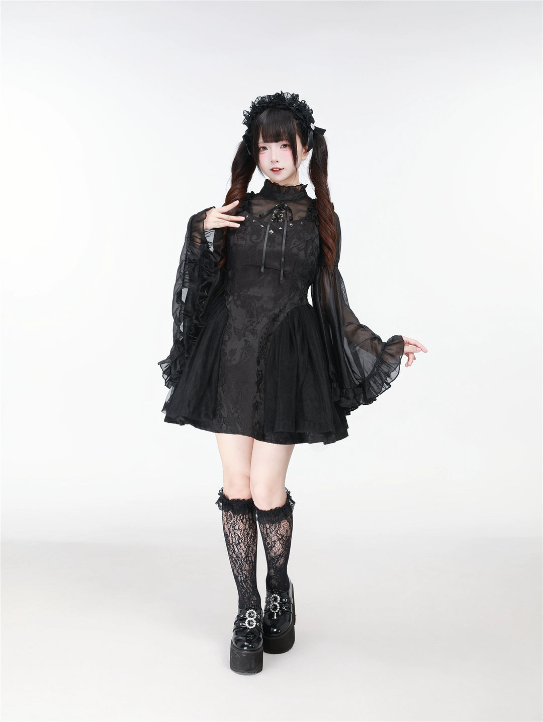Black/White Jirai Kei Jumper Dress & Hime-Sleeved Sheer Blouse 43326:773593