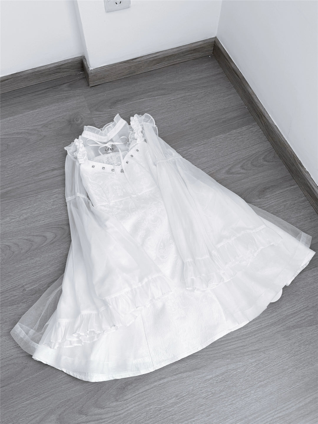 Black/White Jirai Kei Jumper Dress & Hime-Sleeved Sheer Blouse (L M S XS) 43326:773582