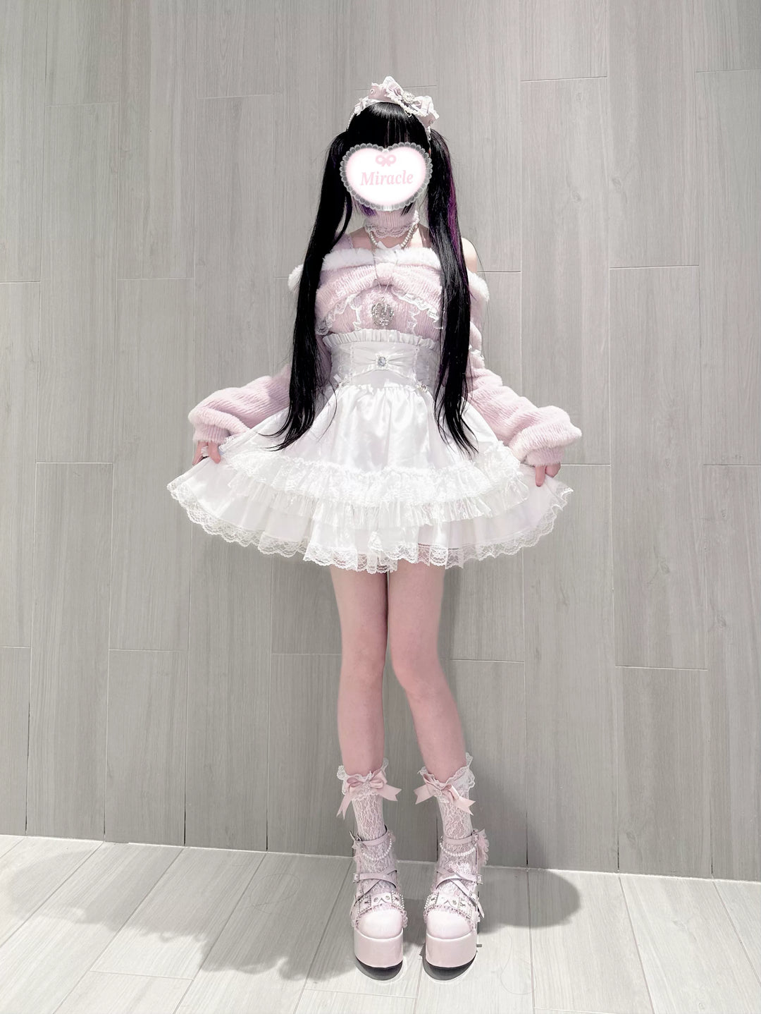 Open-Shoulder Plush Top, Choker with Pearl-Like Chain 44114:801541