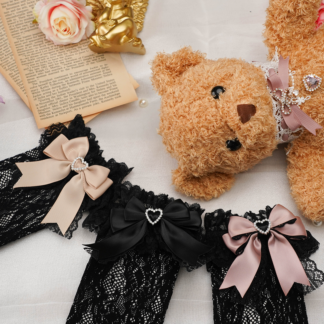 Jirai Kei Socks Kawaii Heart-Shaped Rhinestones and Bow Detail 21542:308630