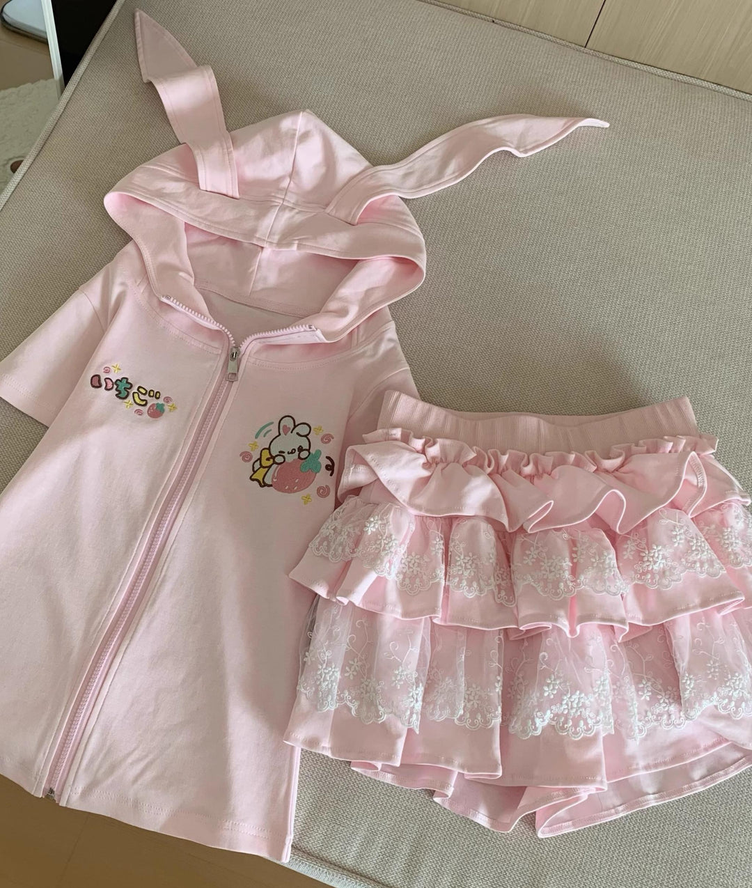 Kawaii Lace Cake Skirt with Sporty Zip-Up & Triple Ruffles (L M S) 42702:750997