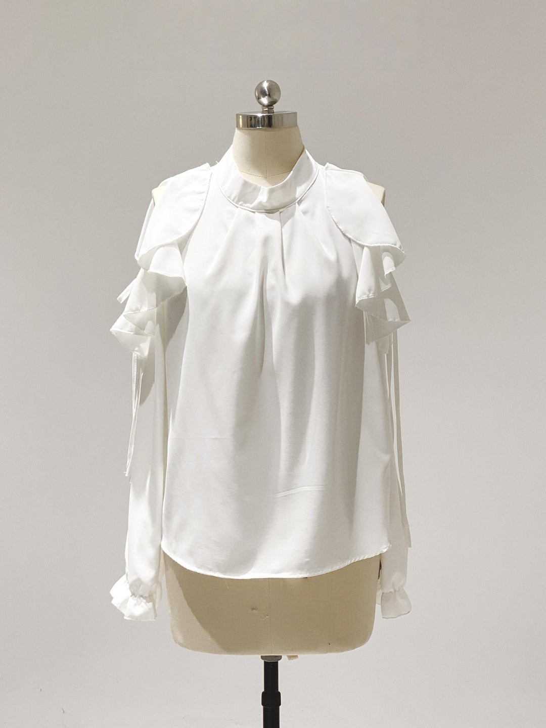 Seiso Kei Solid Open-shoulder Blouse, Loose Fit (White) 44001:792186